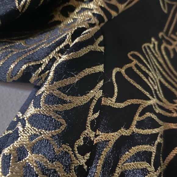 Chico's IVintageI Metallic Black/Gold I Embroidered I Blazer I Jacket I Size: 1 - Picture 6 of 13